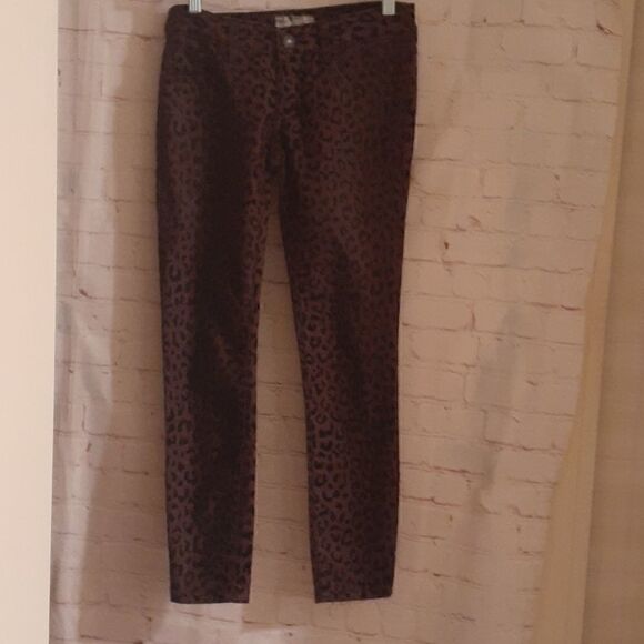 Free People Brown w/Leopard Print Slim Fit Straight Leg Jeans sz.24 MSRP $149 - Picture 3 of 9